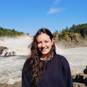 Meet your Posher, Léa